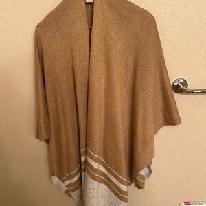 Soft Surroundings Tan and Cream Poncho